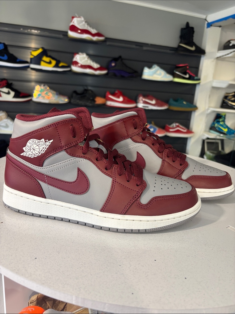 Air Jordan 1 Mid “Cherrywood Red” Men’s Size 9.5